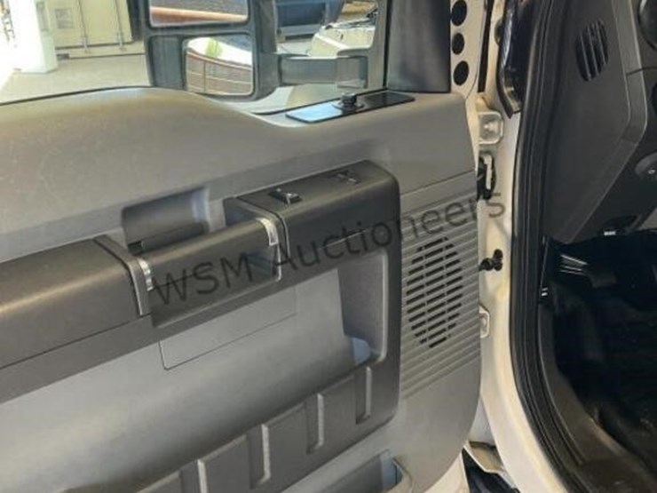 2016-ford-f550-image-28