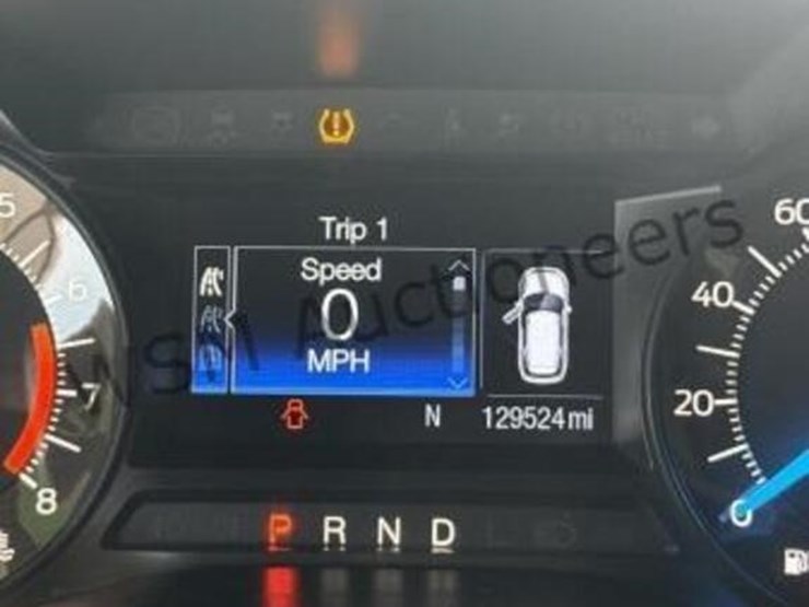 2016-ford-explorer-image-17