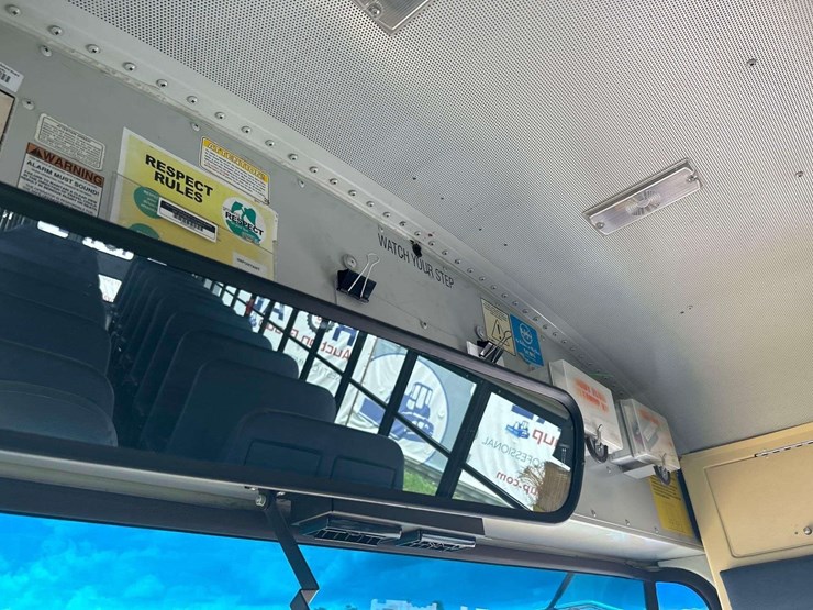 2009-ic-corporation-pb105-school-bus-image-17