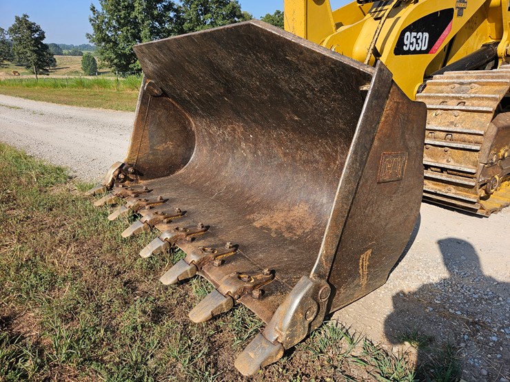 2014-caterpillar-953d-image-126