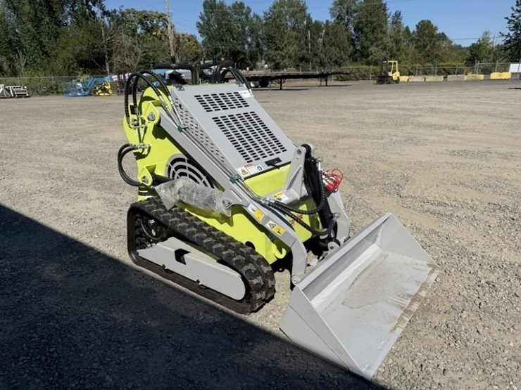 2025-starvox-sv-480-mini-compact-track-loader-image-2