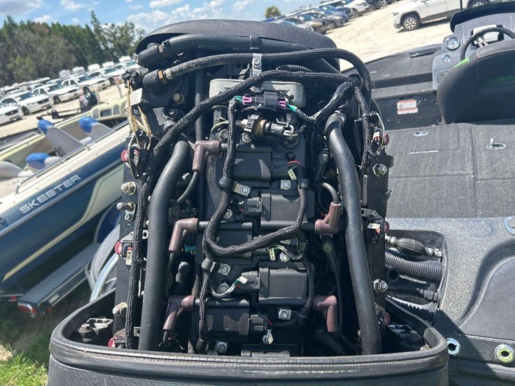 2017-nitro-z-19ft-bass-boat-with-26ft-t/a-boat-trailer-image-10