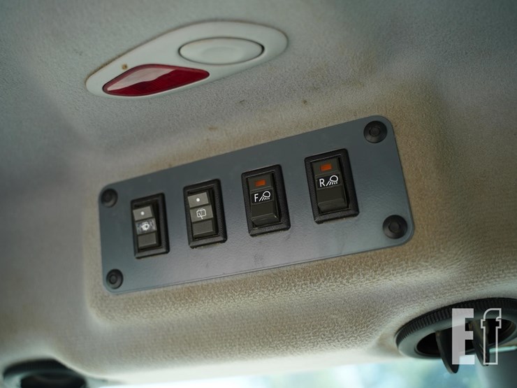 2014-massey-ferguson-1758-image-38
