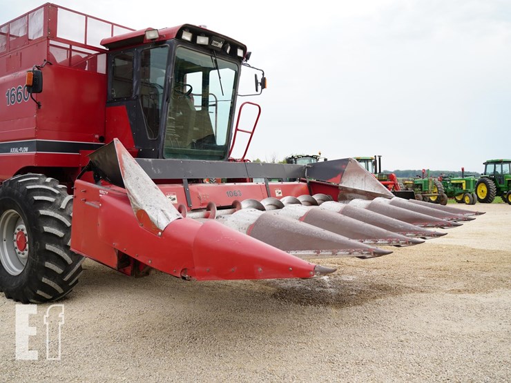 case-ih-1063-image-3