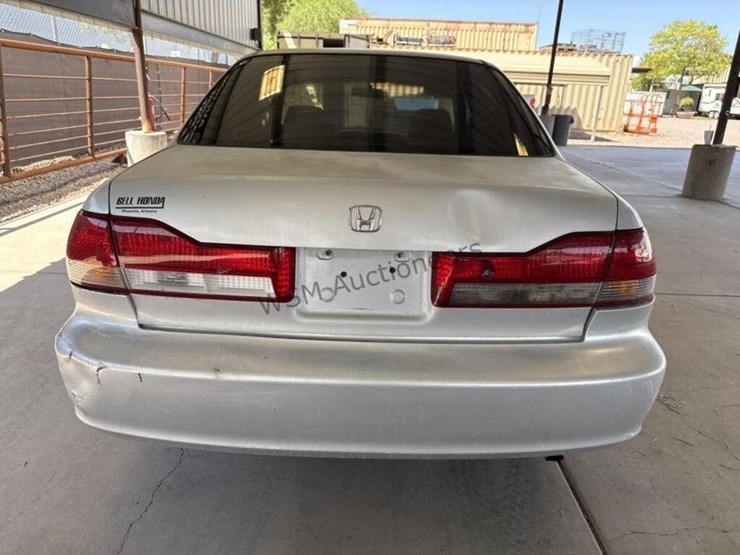 2001-honda-accord-sdn-image-6