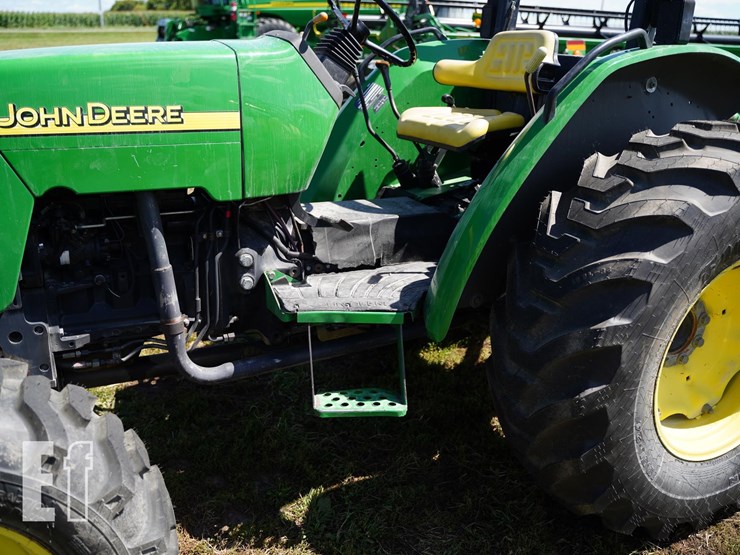2004-john-deere-5220-image-8
