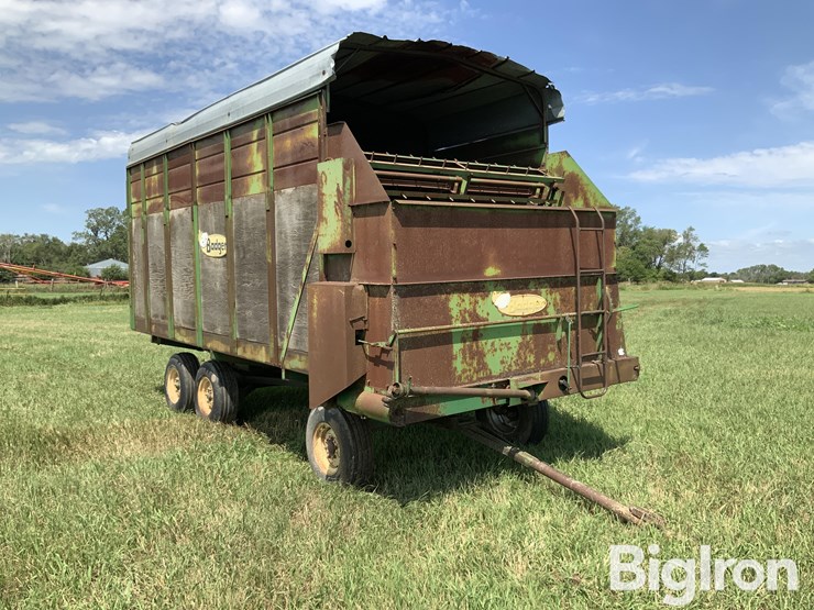 badger-t950-silage-wagon-image-3