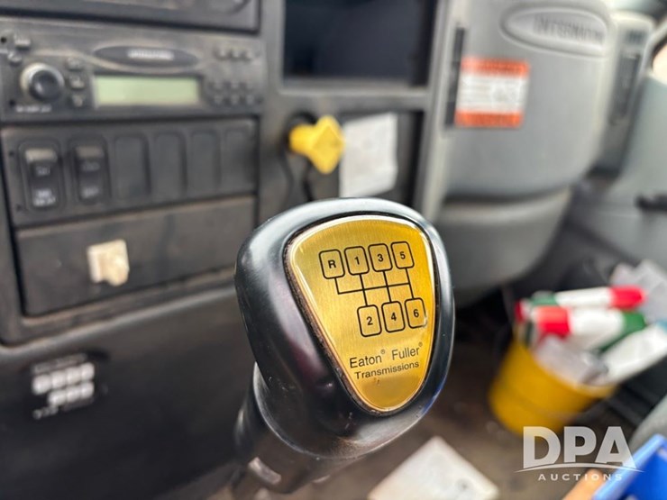2002-international-durastar-4400-image-24