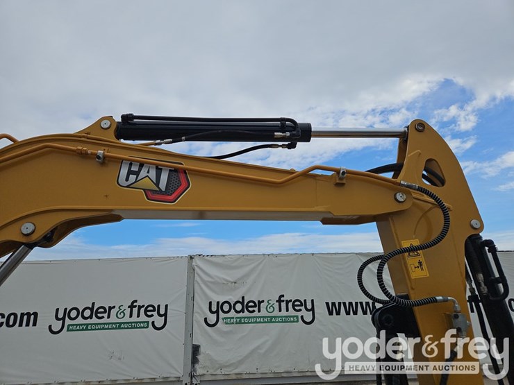 2021-caterpillar-305.5-image-15