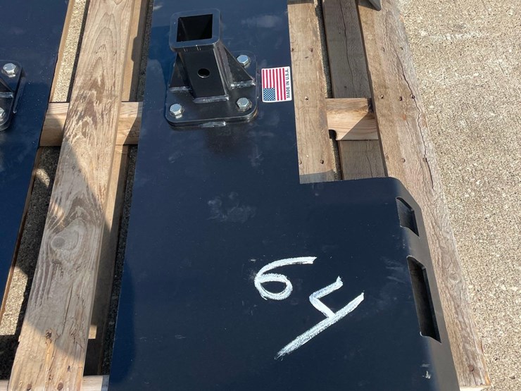 skidloader-receiver-hitch-plate-image-2