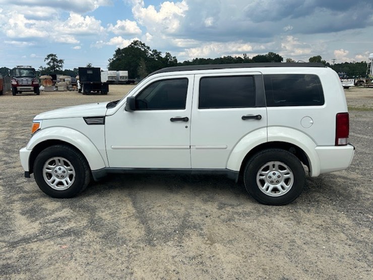 2010-dodge-nitro-image-5
