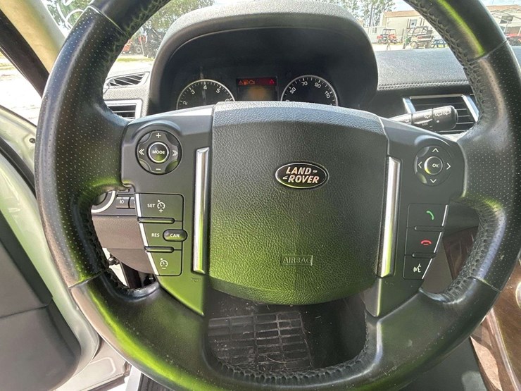 2011-land-rover-range-rover-image-13