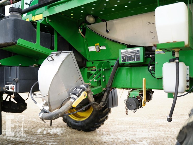 2011-john-deere-4930-image-34