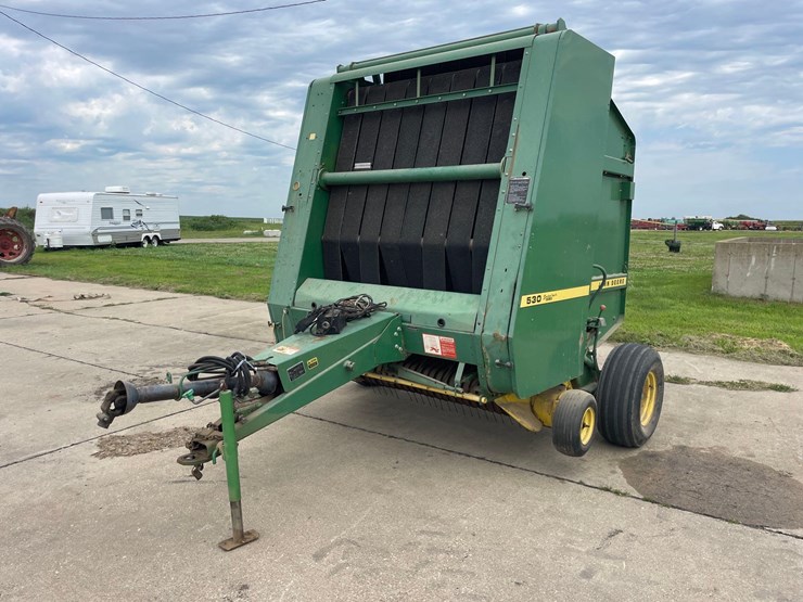 john-deere-530-image-1