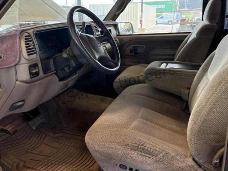 1997-chevrolet-2500-image-19
