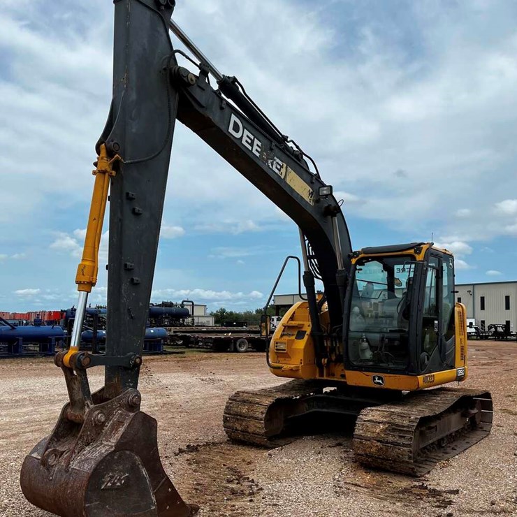 2016 DEERE 135G