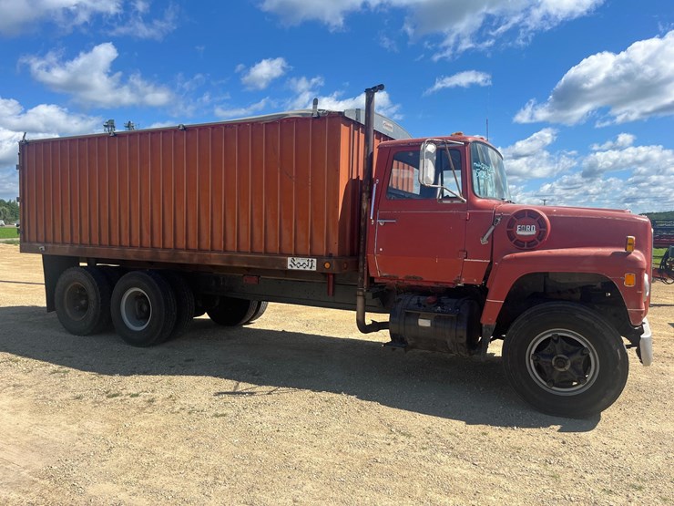 1971-ford-l8000-image-11