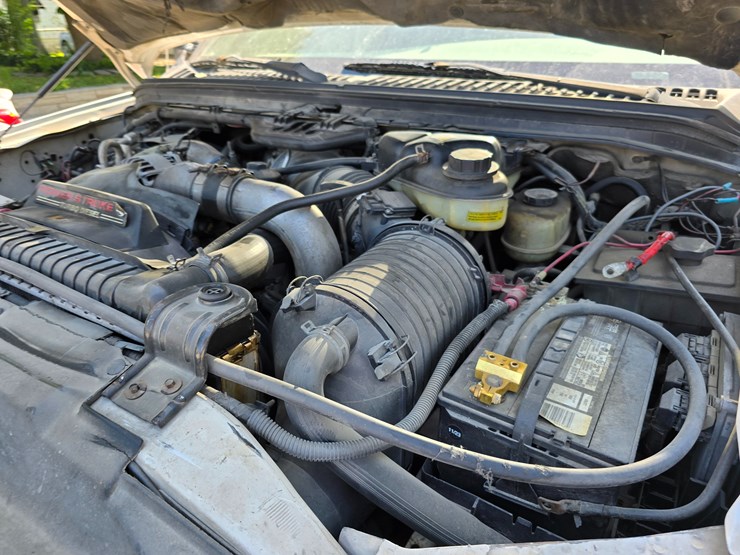 2004-ford-f550-image-41