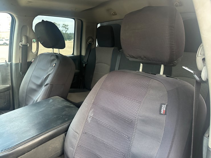 2011-dodge-1500-image-43
