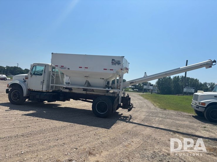 2000-ihc-4900-dry-tender-truck-(dr12098,-unit-25102)-image-13