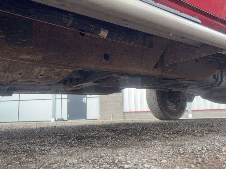 2011-chevrolet-silverado-image-17