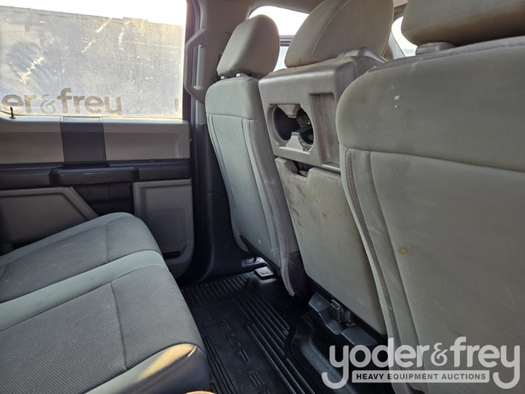 2022-ford-f350-xl-image-45