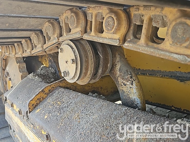 2015-deere-450j-image-11