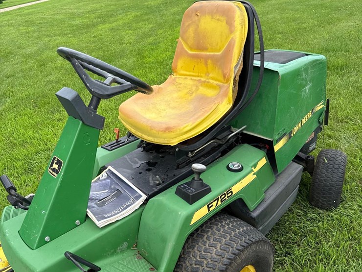john-deere-f725-image-9