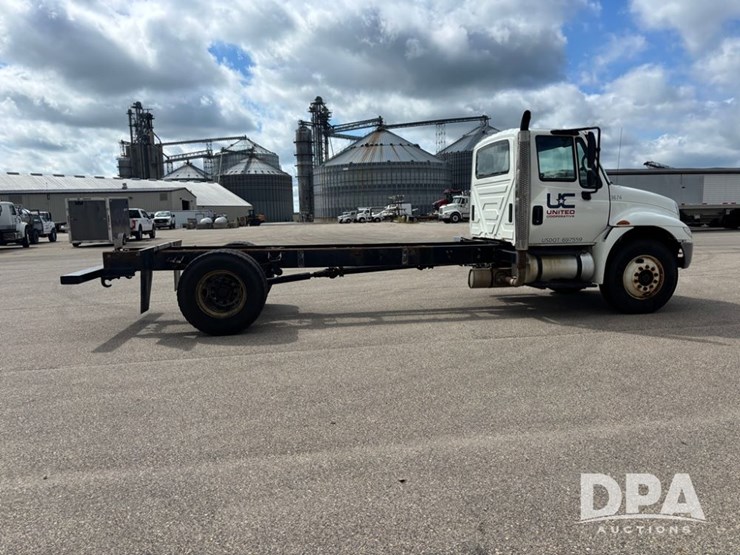 2007-international-durastar-4300-image-13