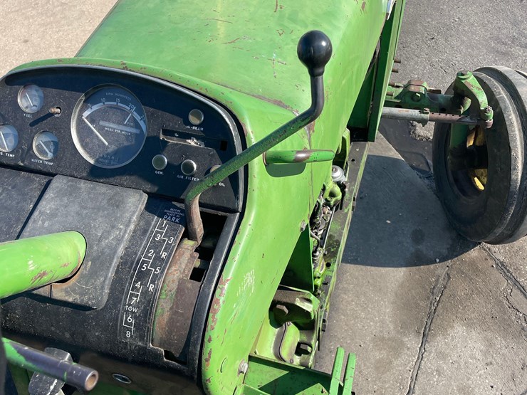 john-deere-3020-image-22
