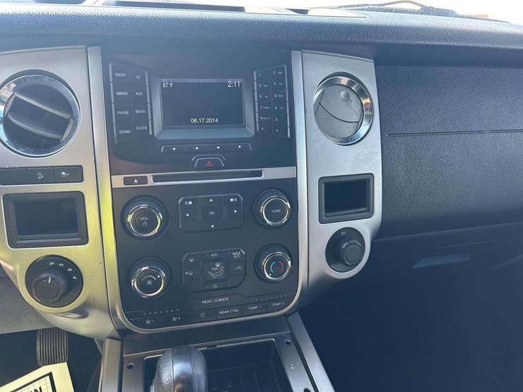 2017-ford-expedition-image-15
