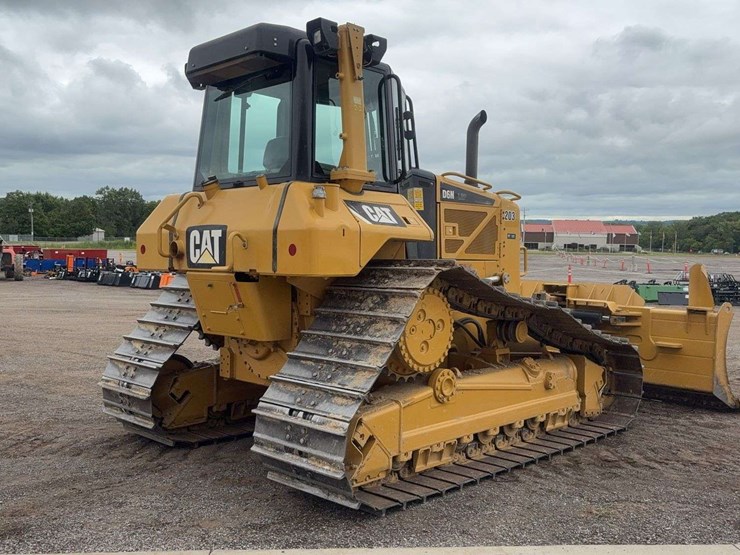 2013-cat-dgn-lgp-dozer-image-3