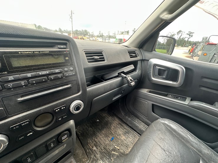 2008-honda-ridgeline-image-46