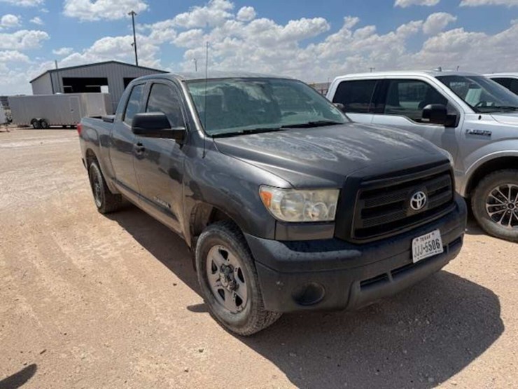 2013-toyota-tundra-image-3