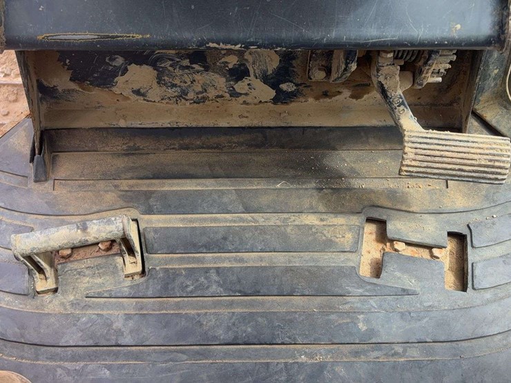 deere-550j-lt-image-35