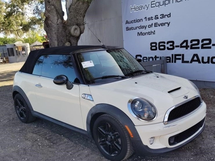 2013-mini-convertible-cooper-s-runs/moves-image-2