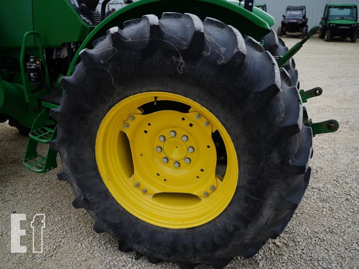 2013-john-deere-5100e-image-35