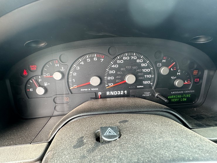 2005-ford-explorer-image-54