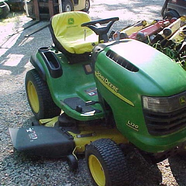 JOHN DEERE L120