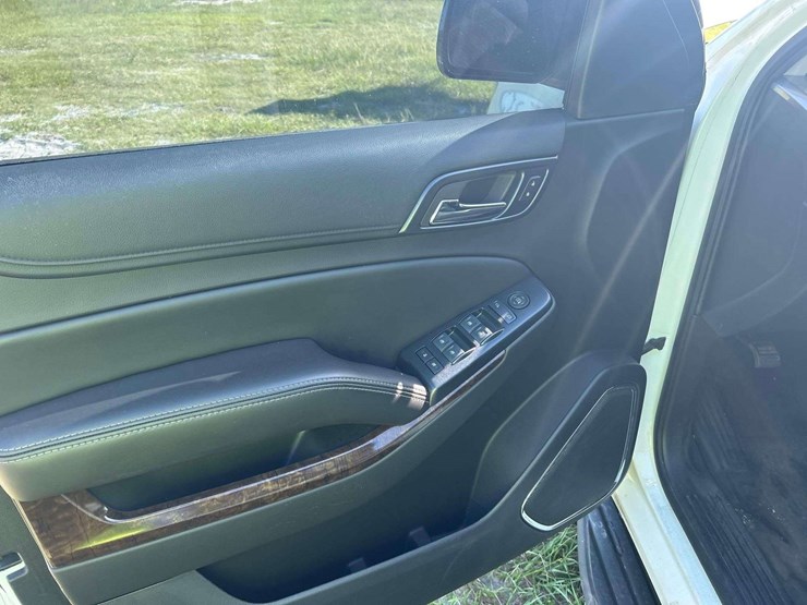 2020-chevrolet-tahoe-image-13