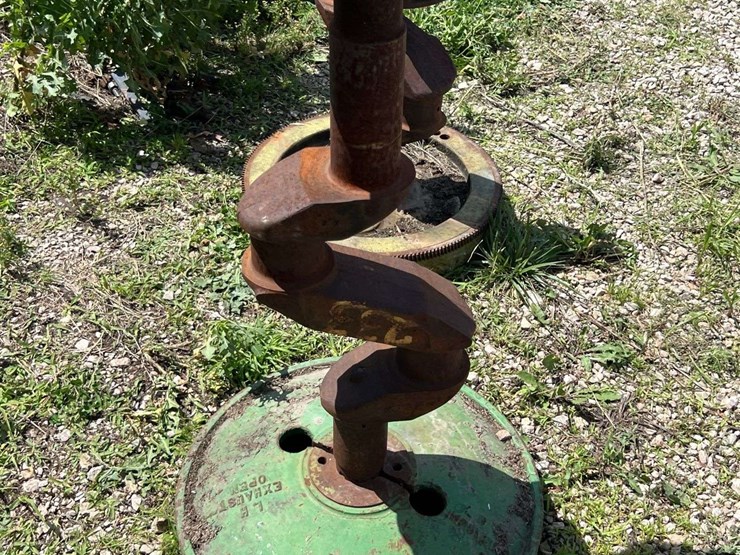 john-deere-model-g-crankshaft-and-flywheel-image-2