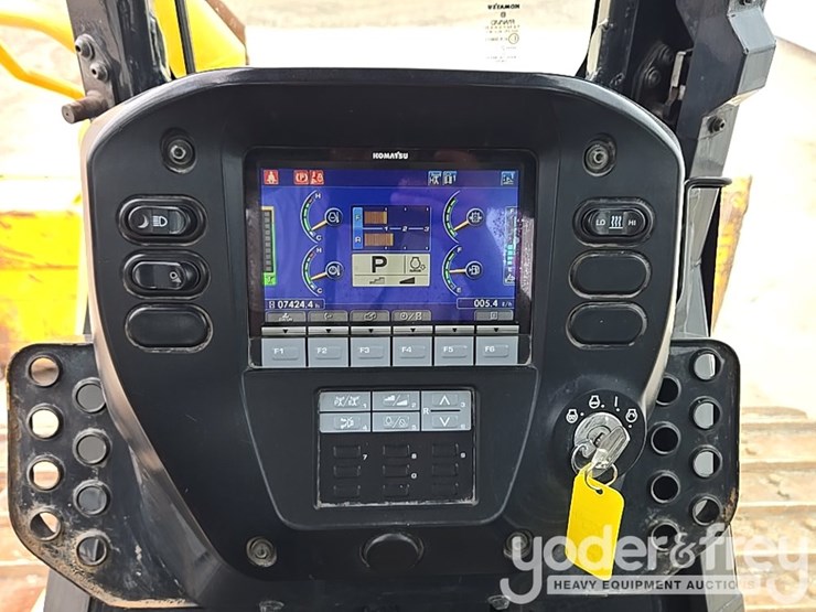 2020-komatsu-d61px-24-image-63