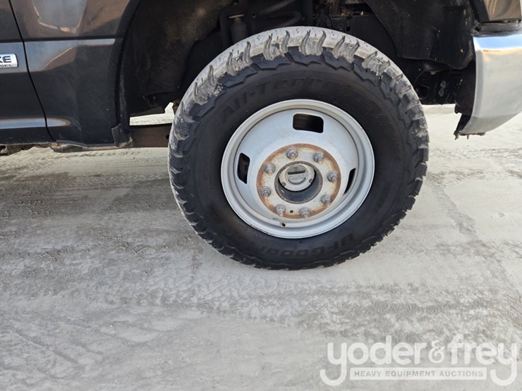 2022-ford-f350-xl-image-20