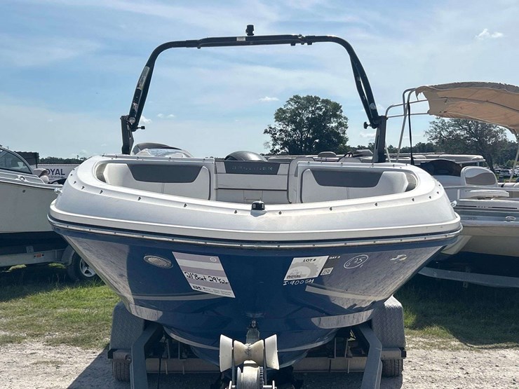 2017-bayliner-vr5-21ft-bowrider-boat-with-29ft-t/a-boat-trailer-image-30