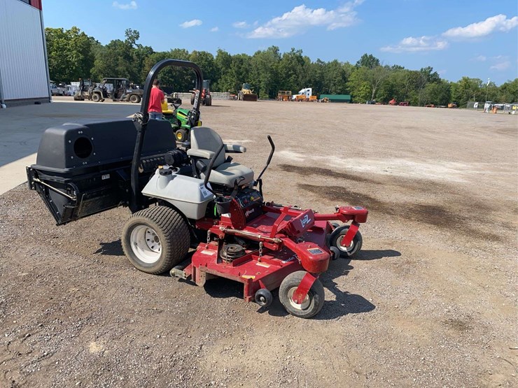exmark-lazer-zero-turn-mower-image-4