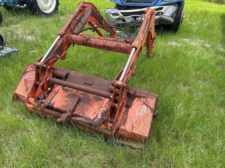 kubota-la853-loader-arm-image-2