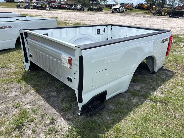 ford-super-duty-pickup-truck-bed-image-1