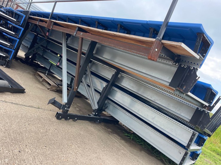 4-sections-of-bleachers-image-11