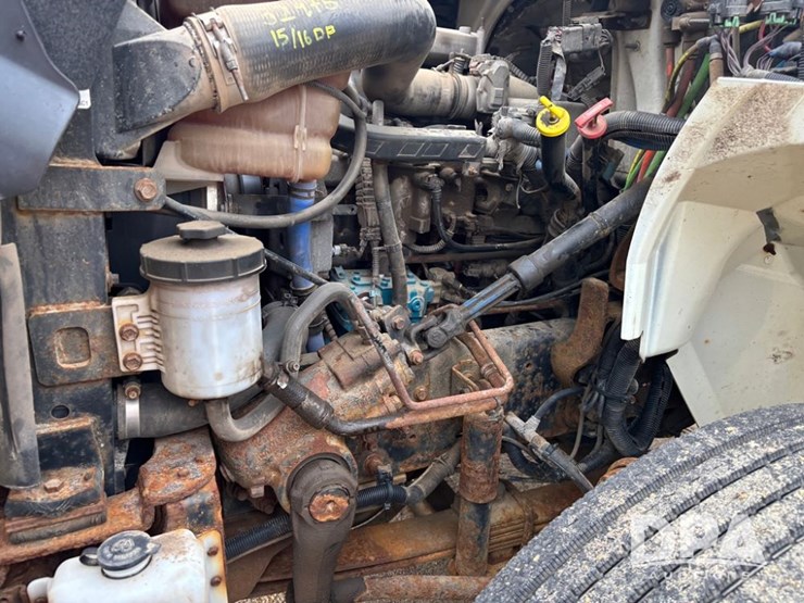 2013-international-durastar-4400-image-30