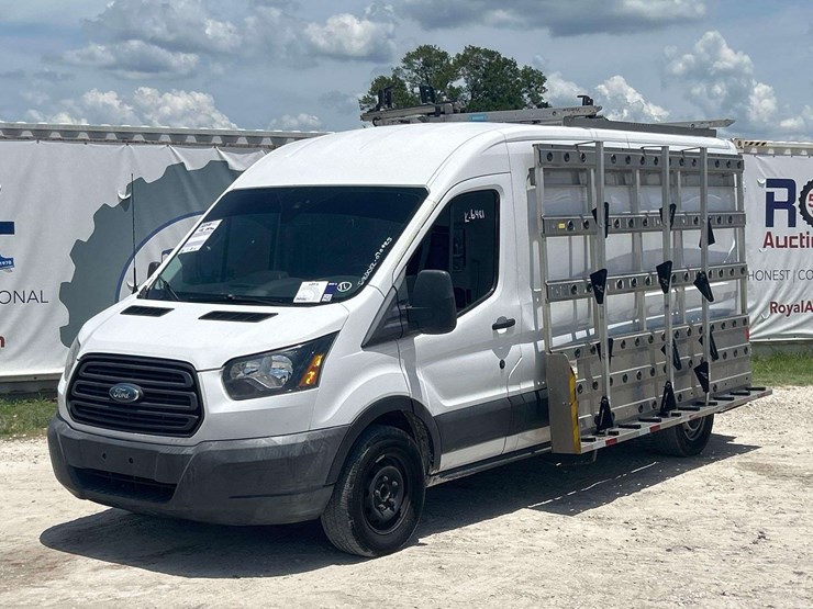 2018-ford-transit-image-1